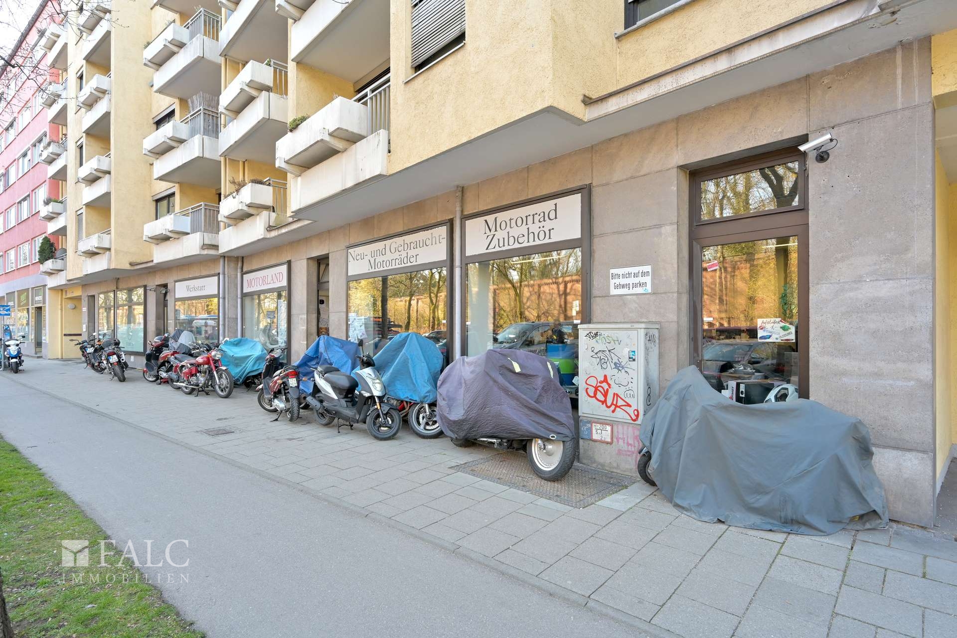 Ladenfront Blick Süd